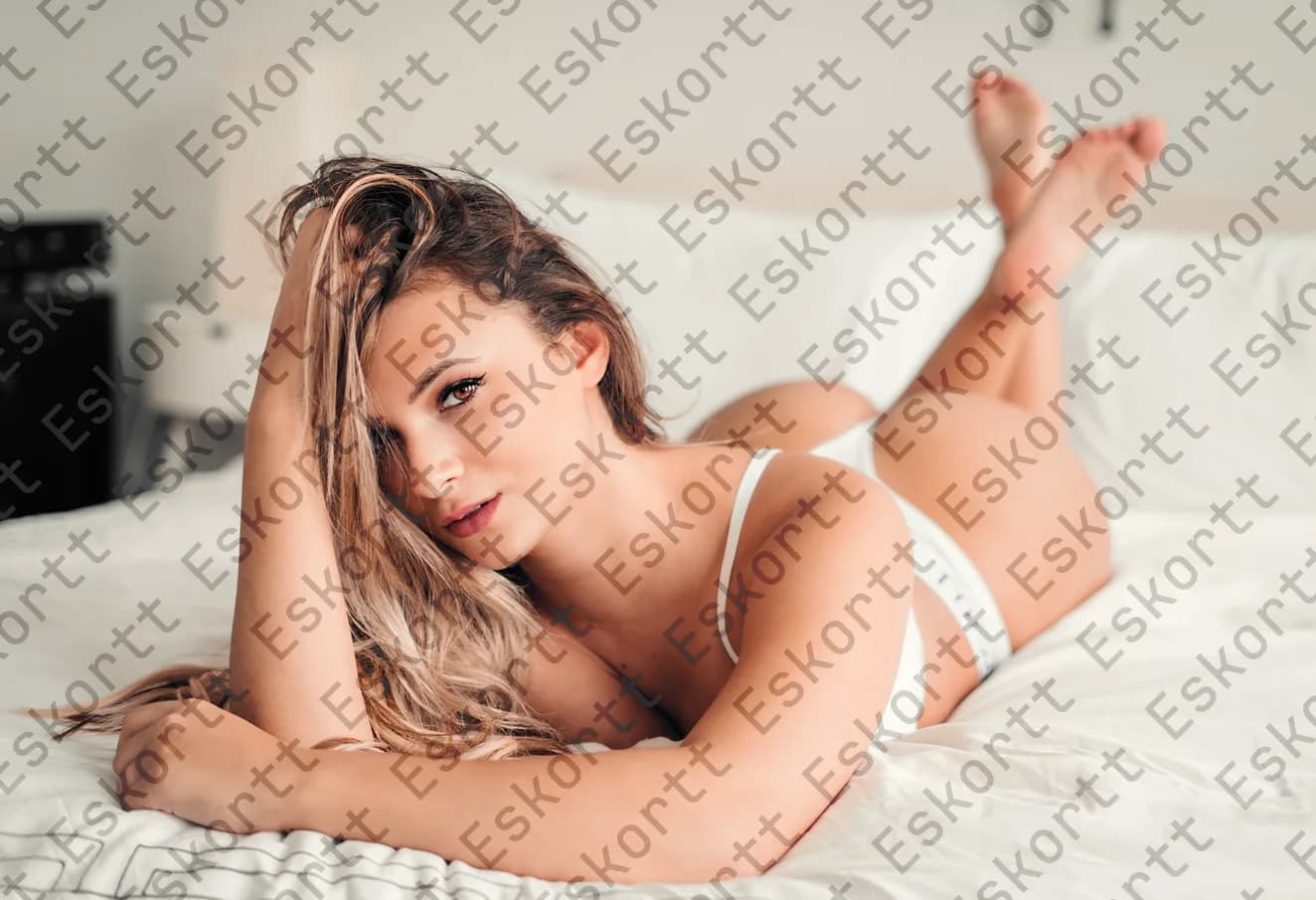 Rue escort in Moscow