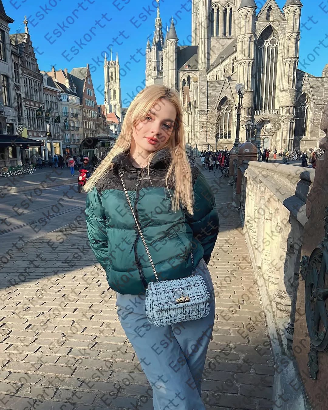 Charlotte escort in Moscow