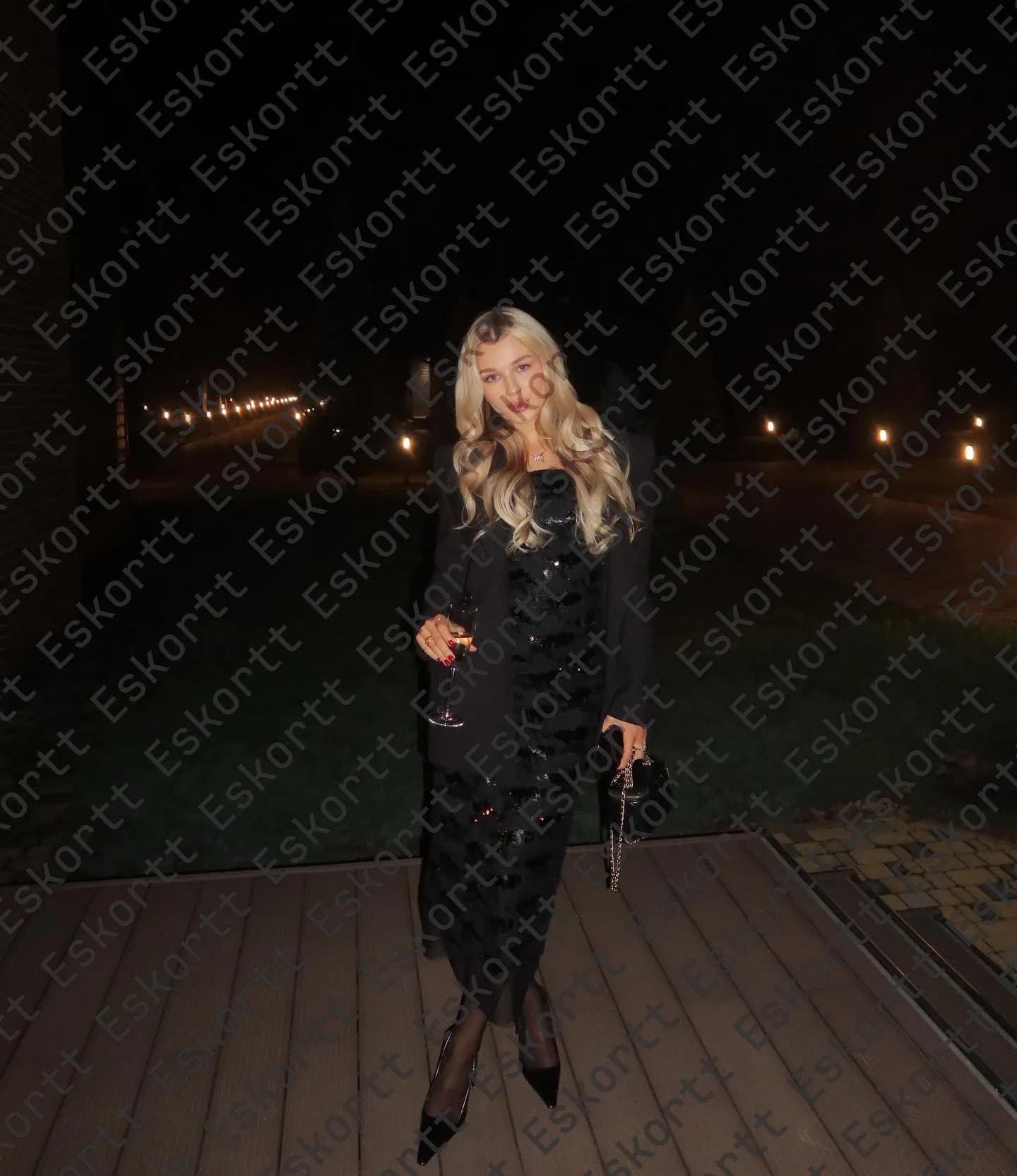 Madeleine escort in Moscow