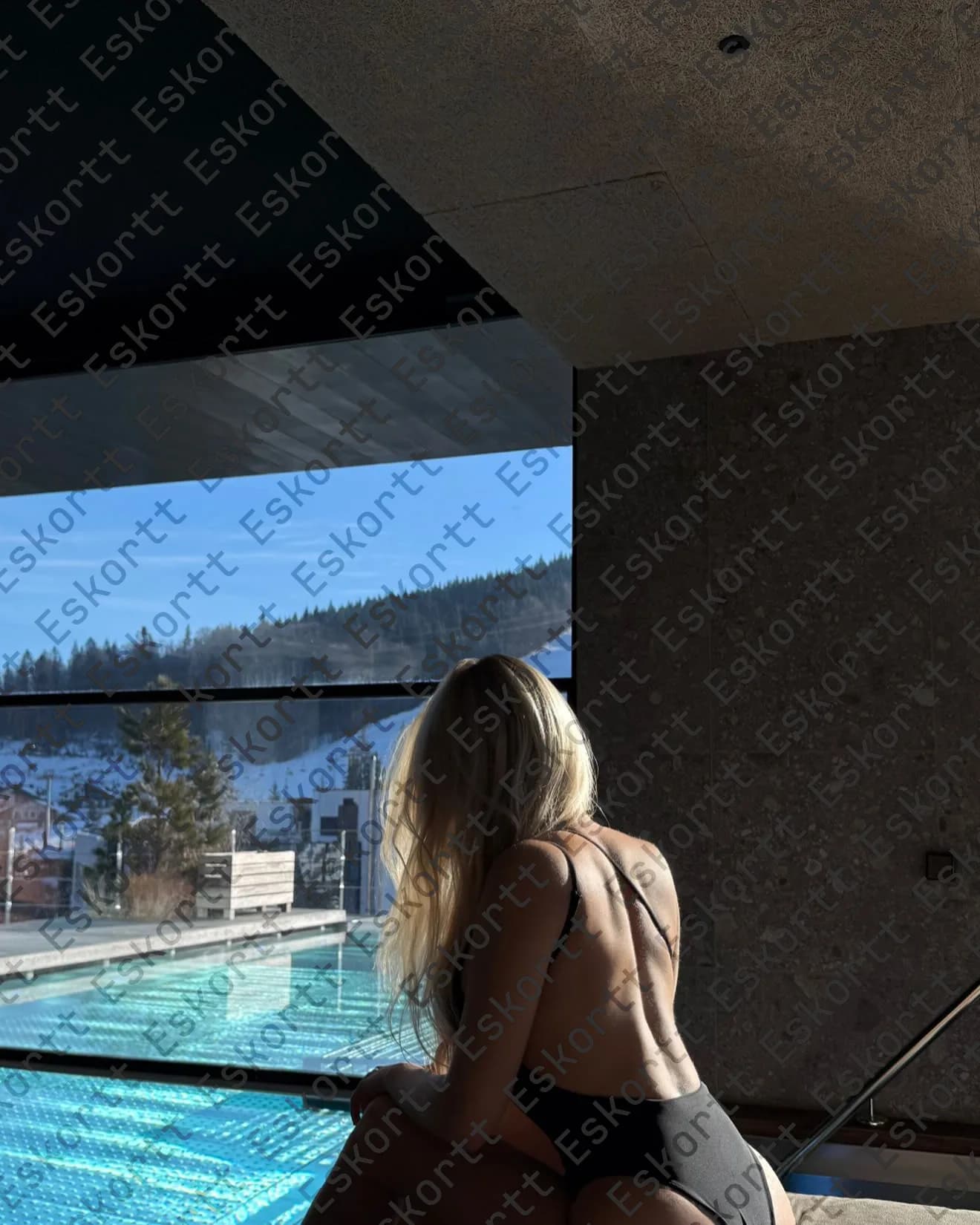 Madeleine escort in Moscow