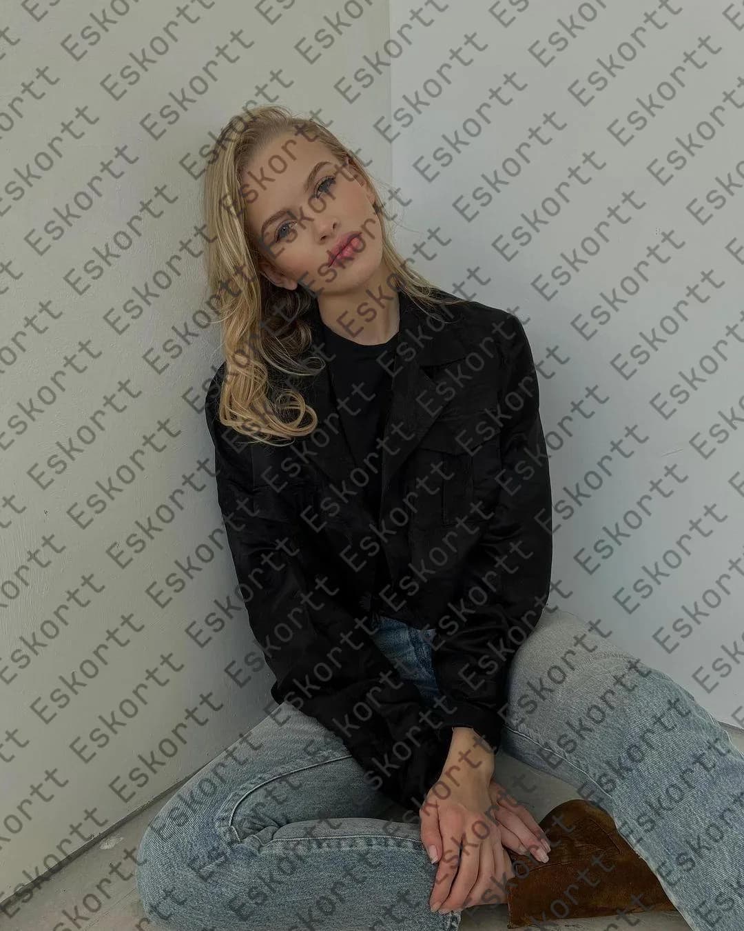 Zinnia escort in Moscow