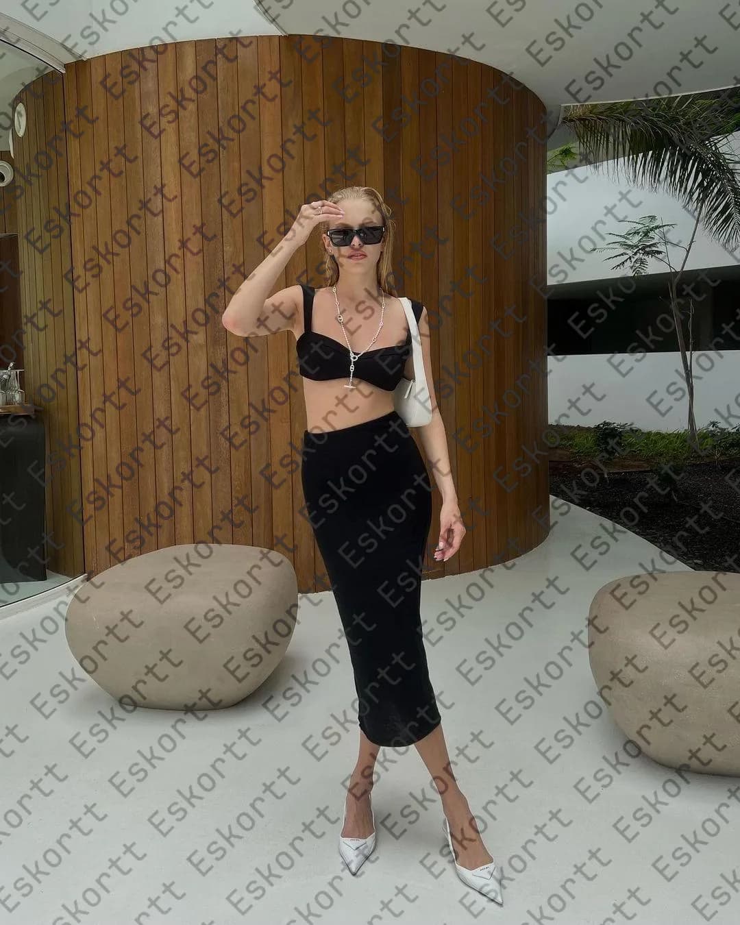 Zinnia escort in Moscow