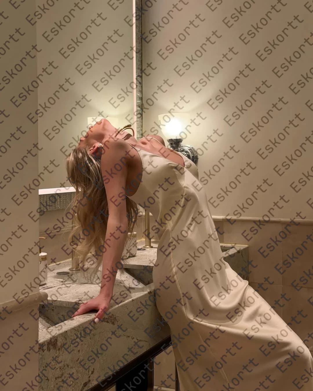 Caroline escort in Moscow