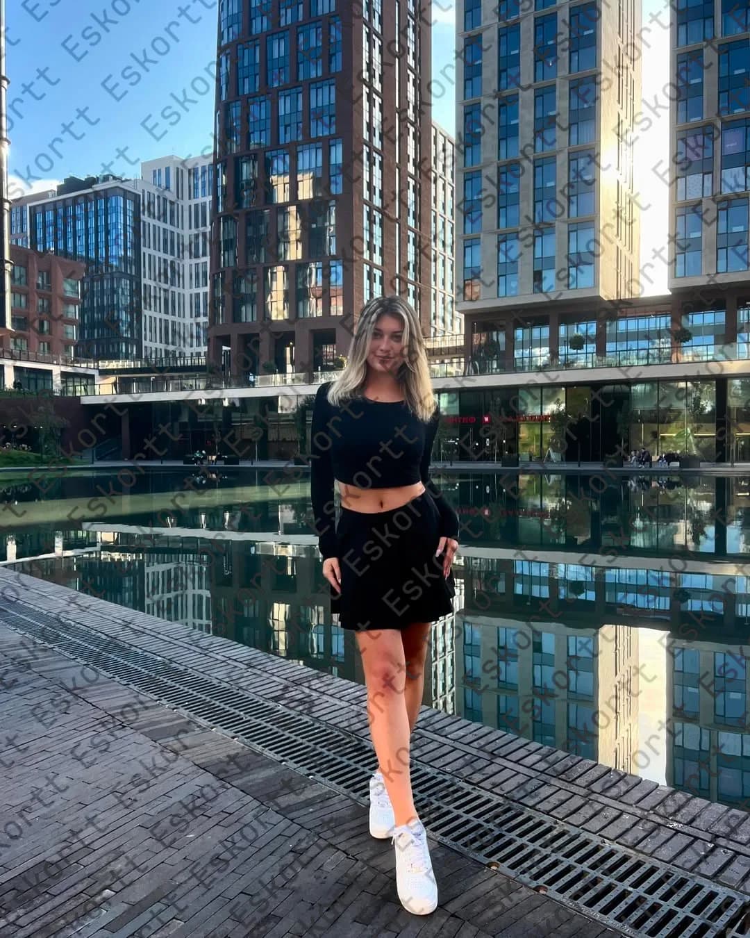 Eloise escort in Moscow