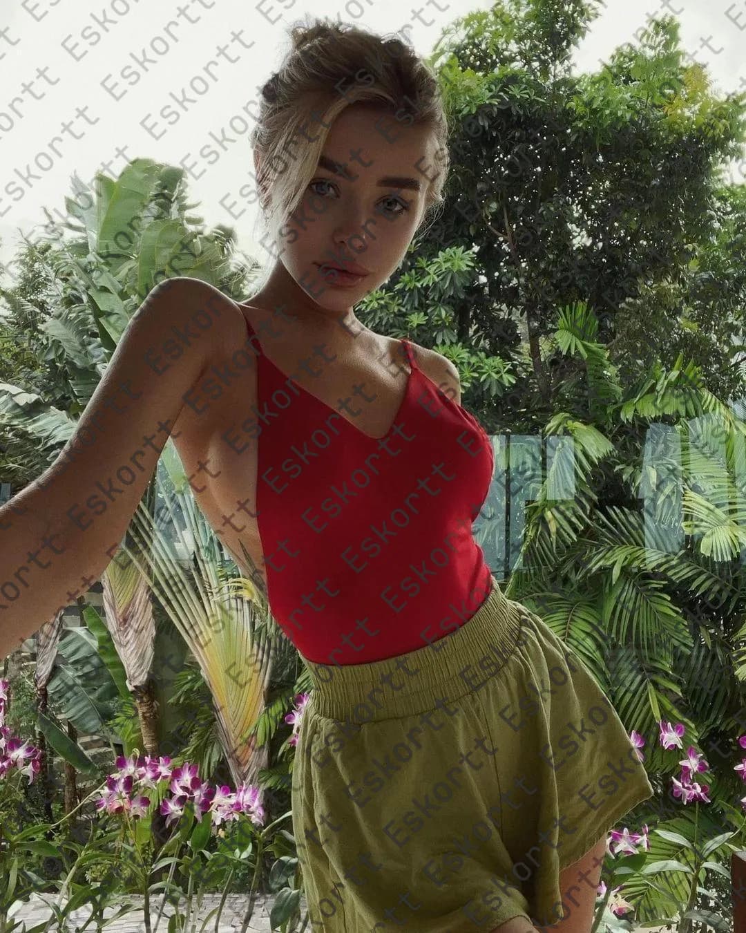 Tegan escort in Moscow