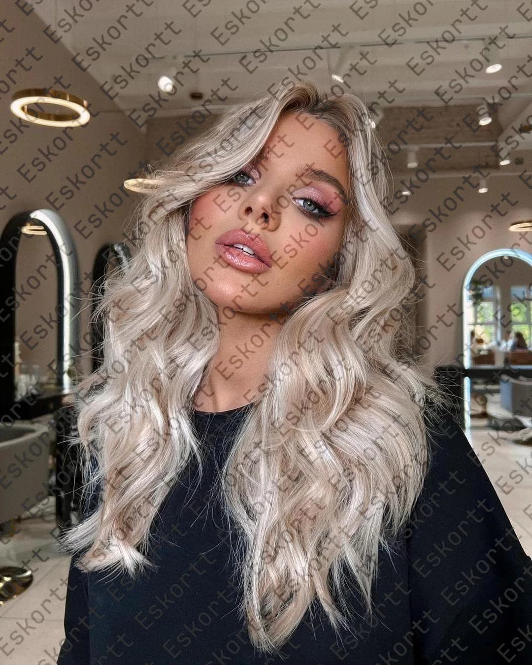 Shannon escort in Moscow