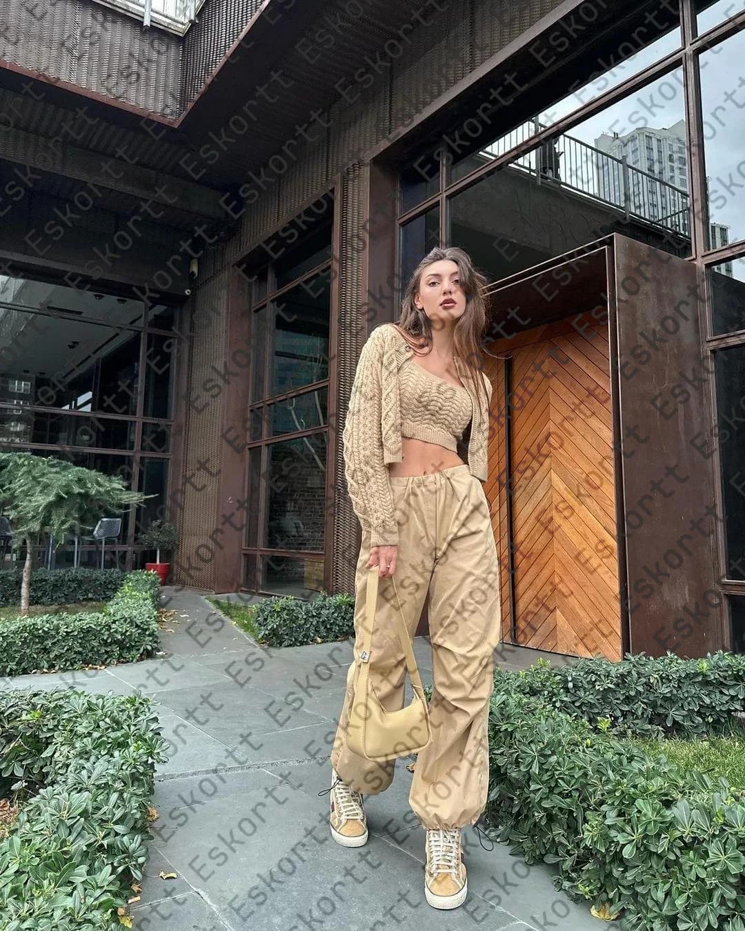 Brooke escort in Moscow