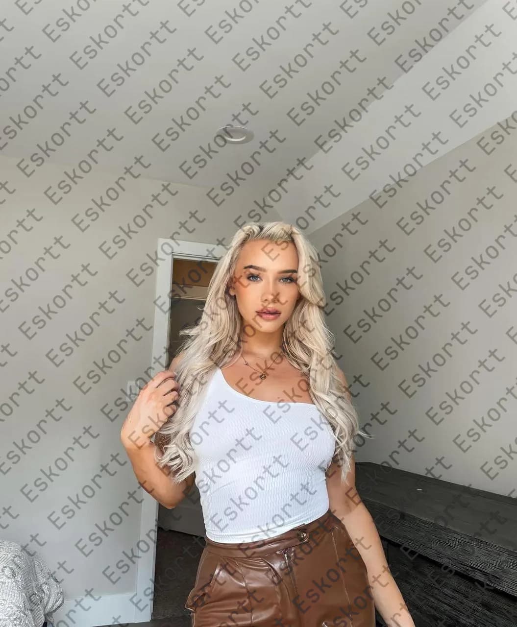 Cassandra escort in Moscow