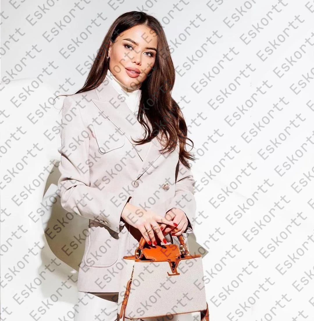 Daphne escort in Moscow