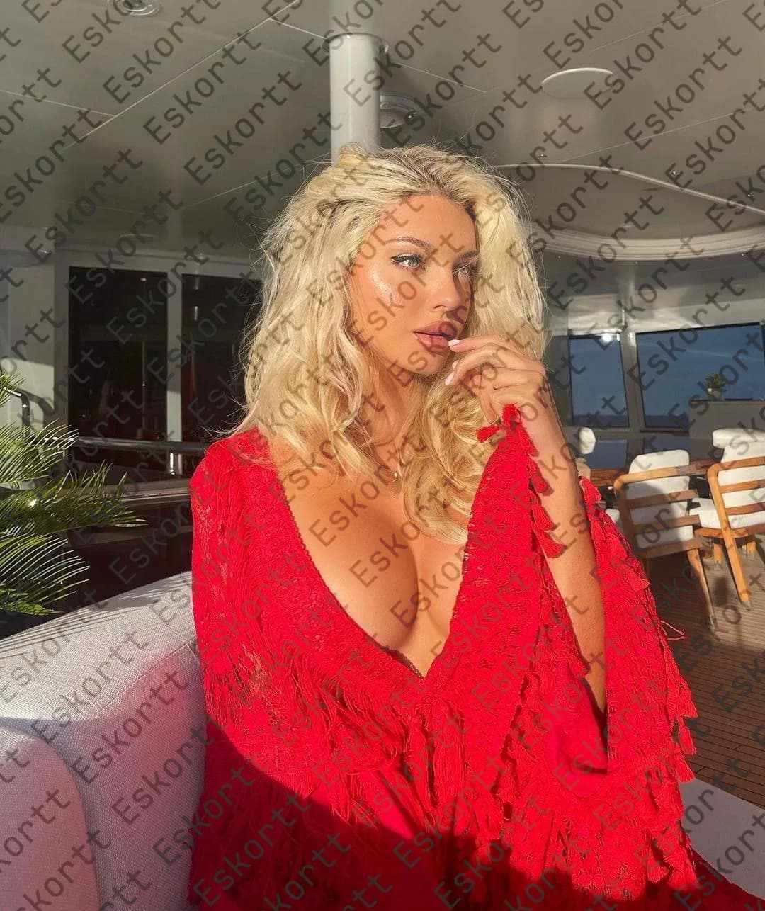 Elizabeth escort in Moscow