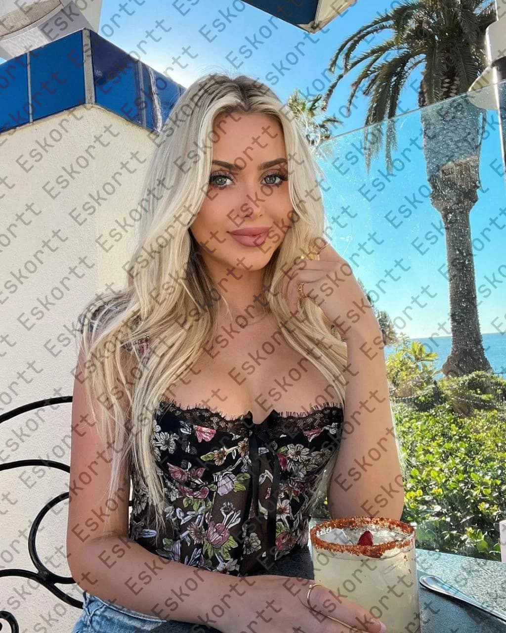 Eloise escort in Moscow