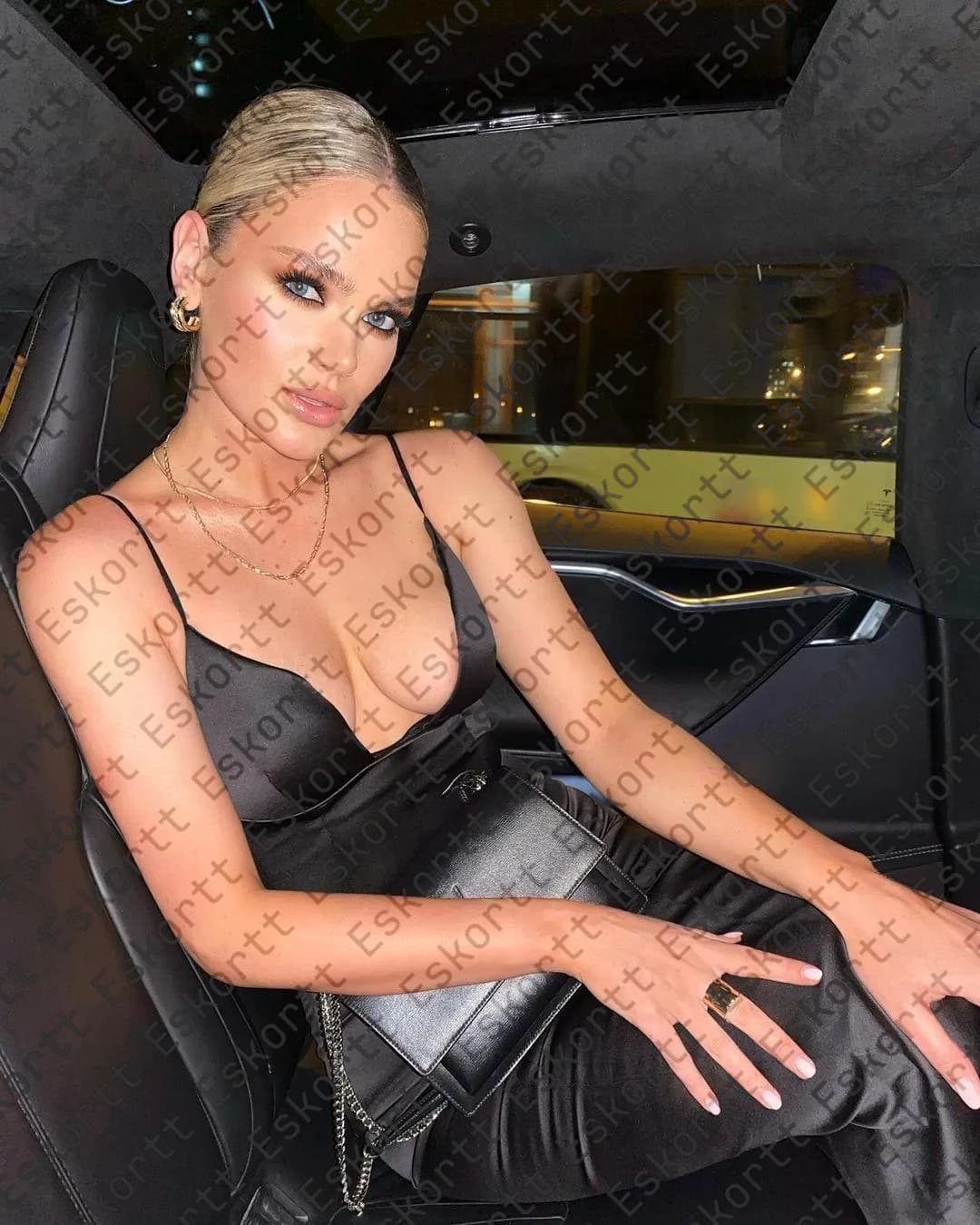 Elia escort in Moscow