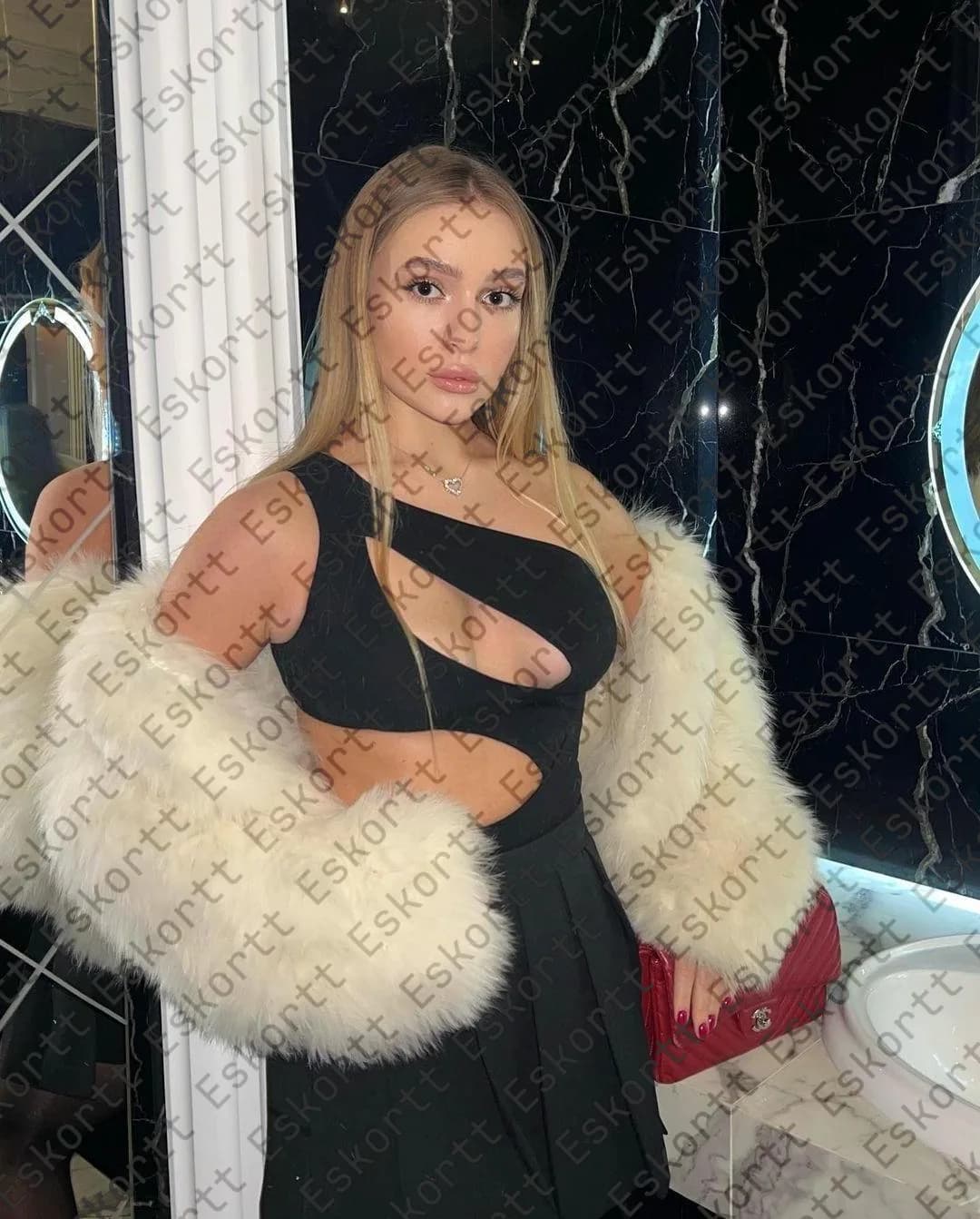 Esme escort in Moscow