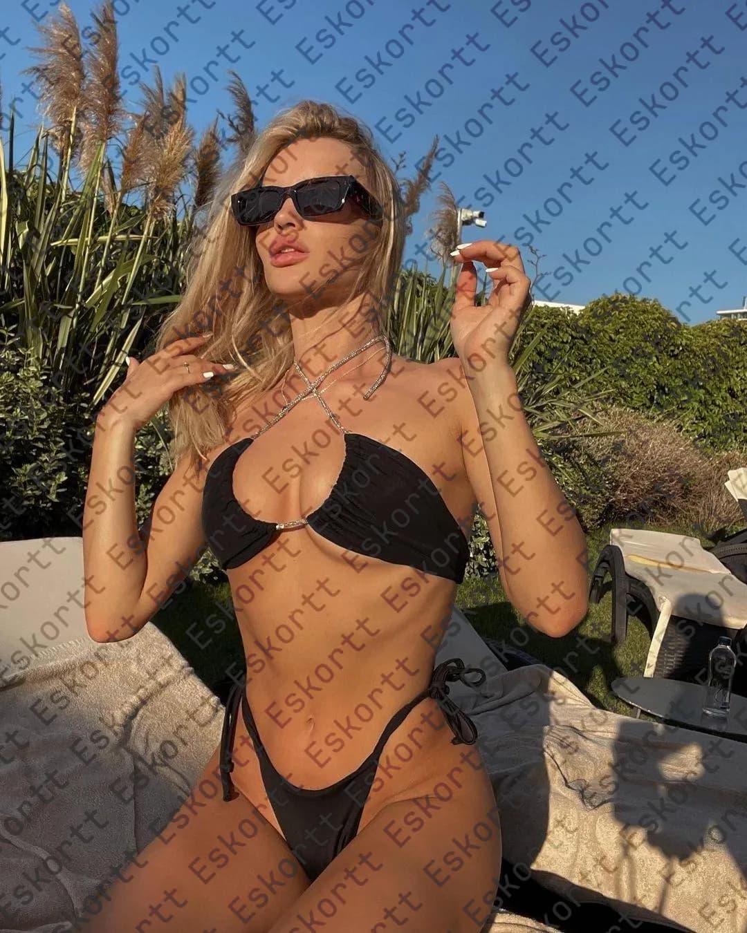 Emma escort in Moscow