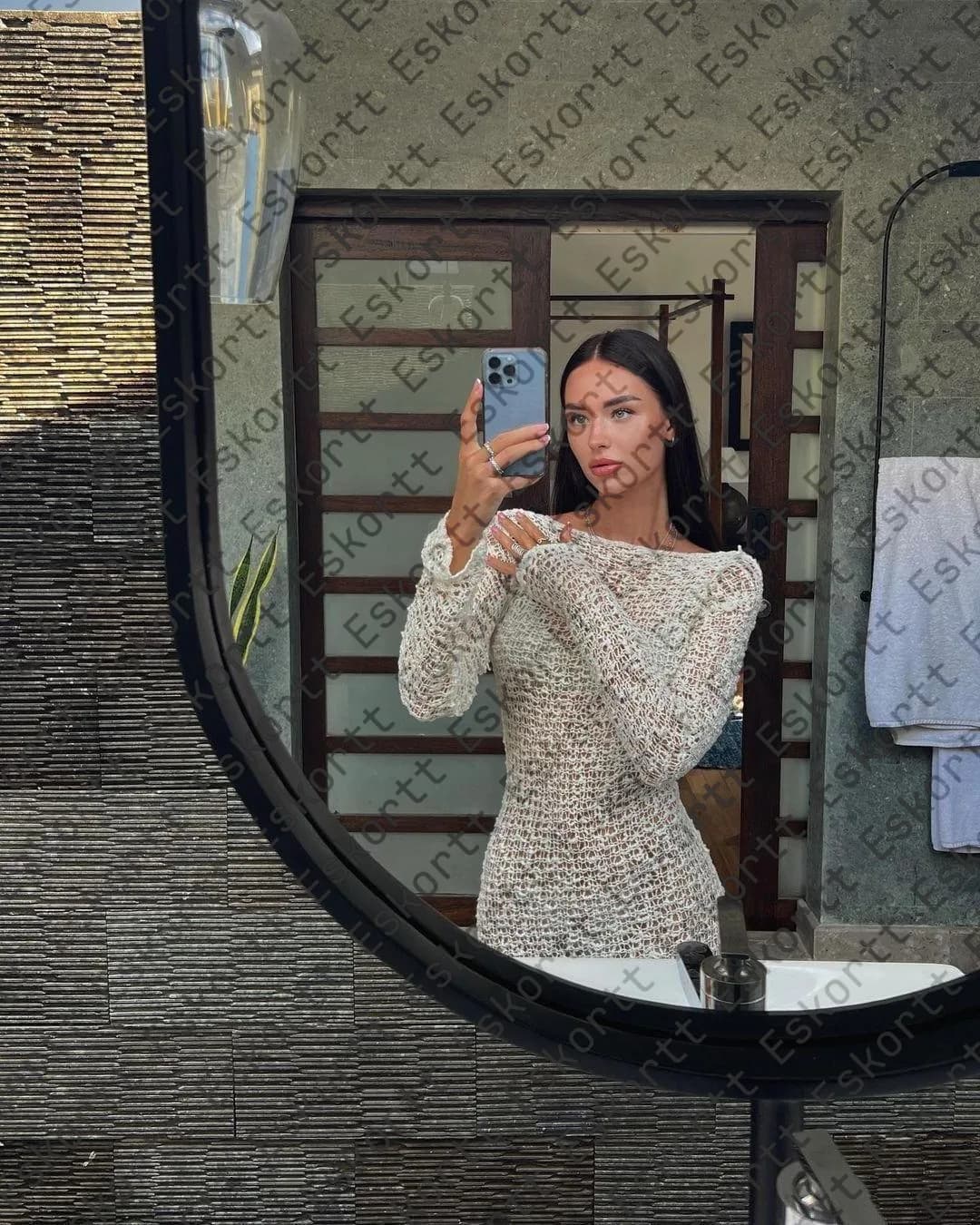 Fiona escort in Moscow