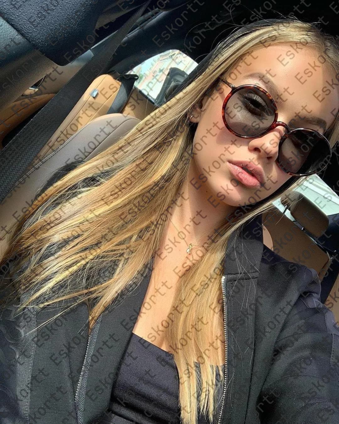 Francesca escort in Moscow