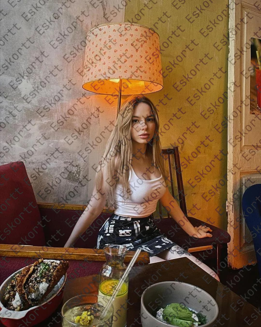 Hadley escort in Moscow