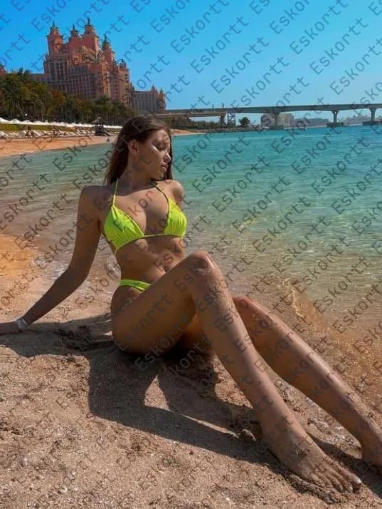 Karina escort in Moscow