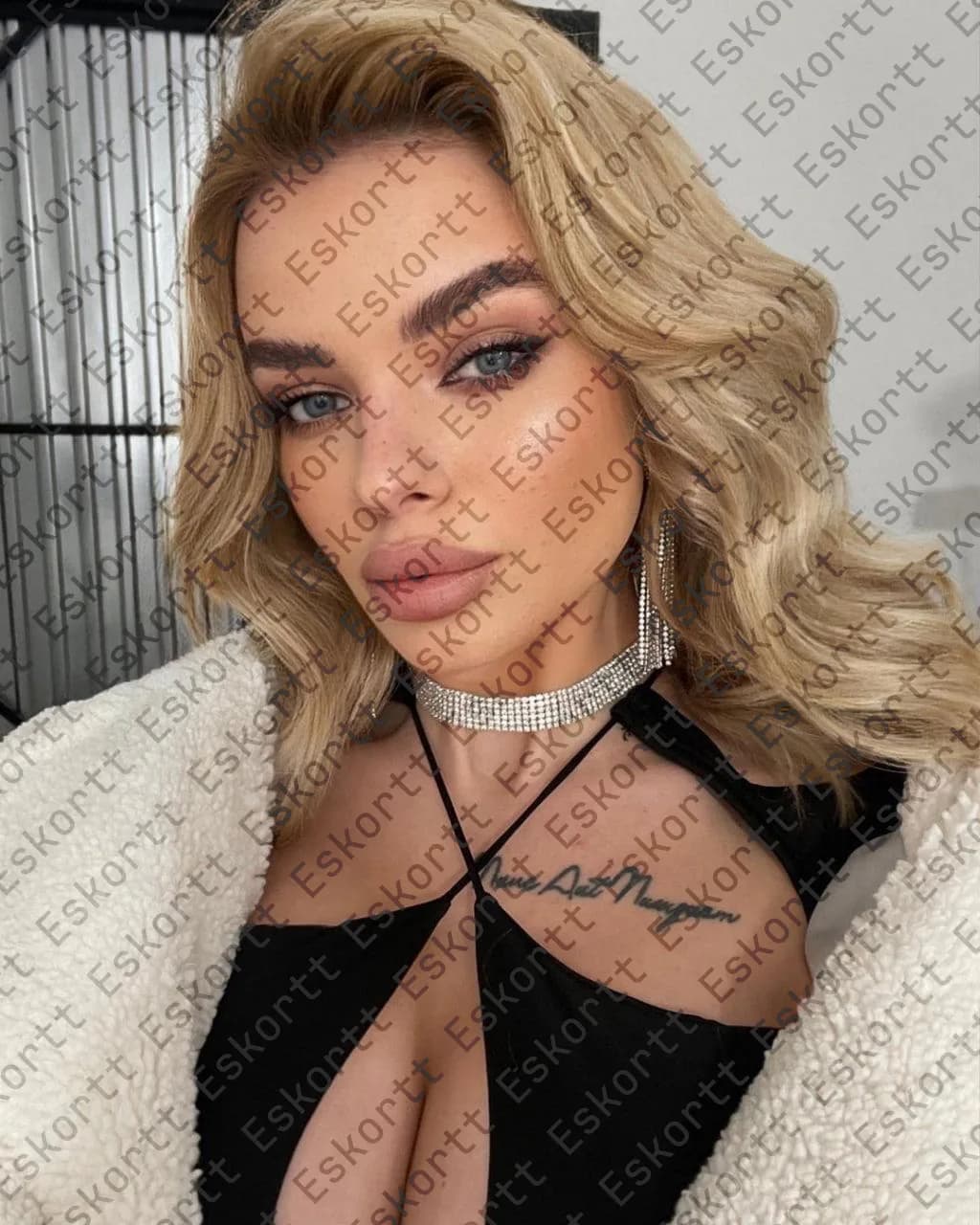 Kaitlyn escort in Moscow