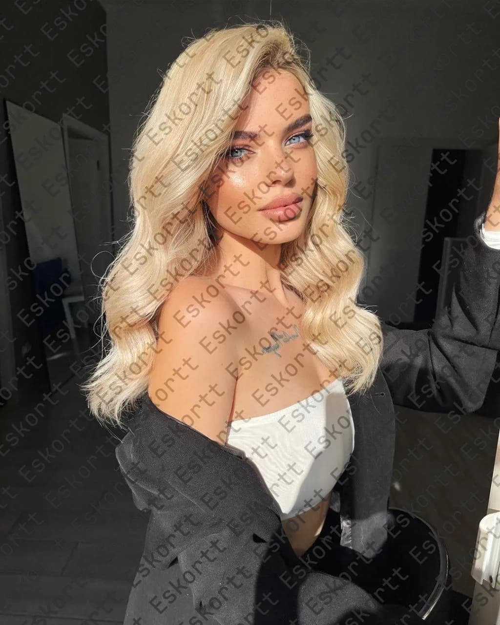 Kaitlyn escort in Moscow