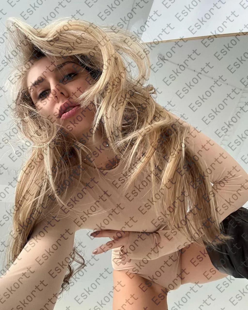 Lena escort in Moscow