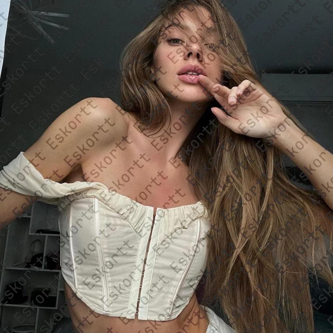 Leila escort in Moscow