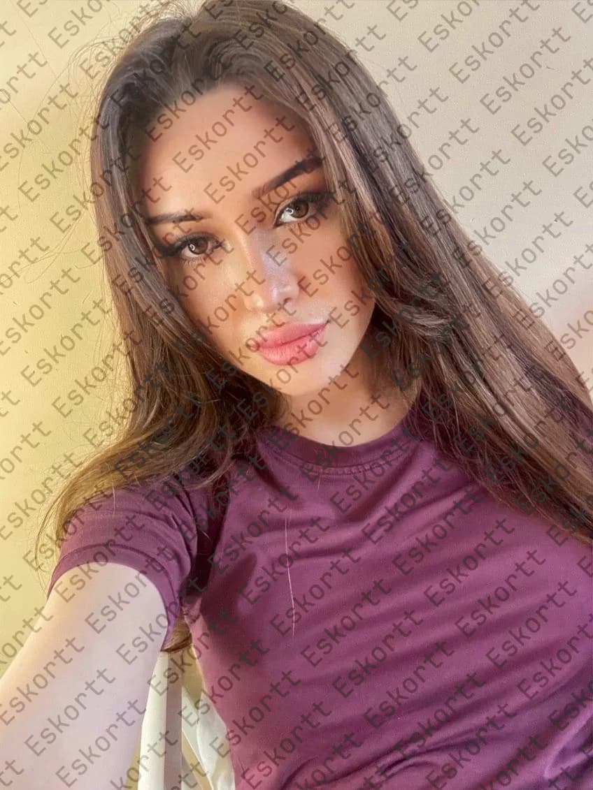 Lola escort in Moscow