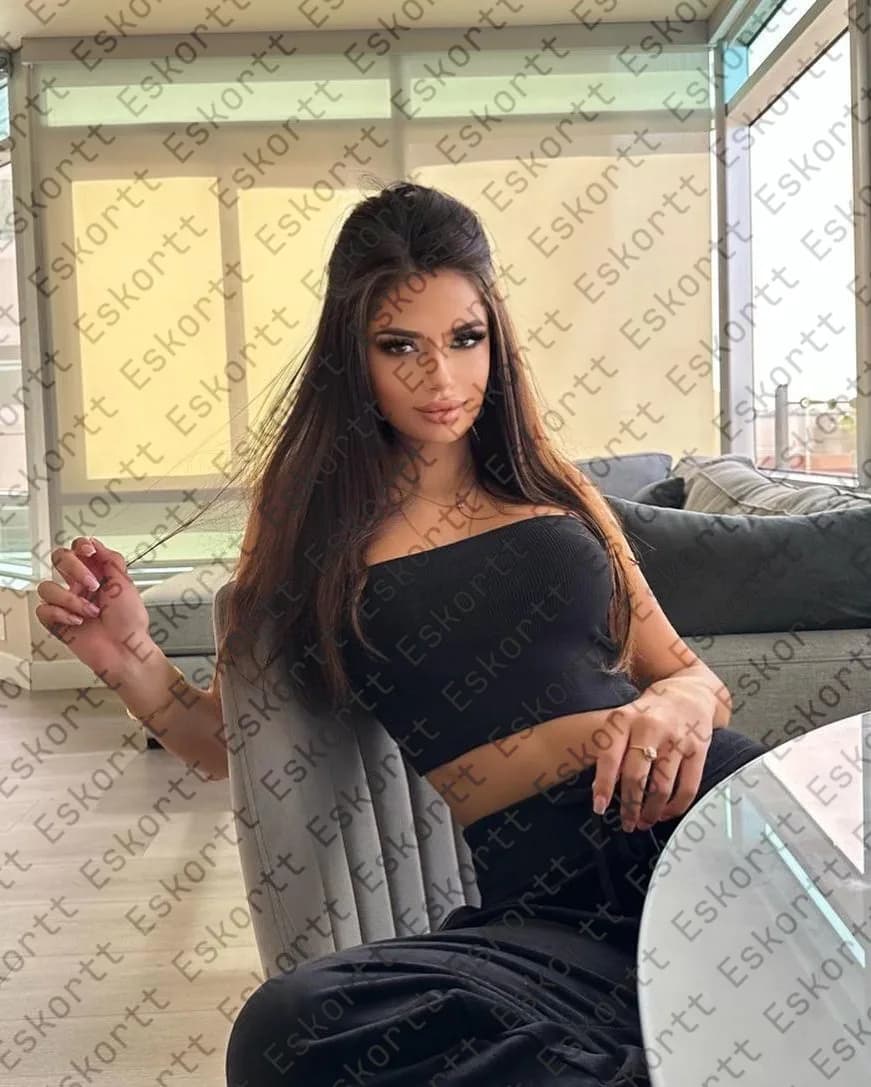 Mae escort in Moscow
