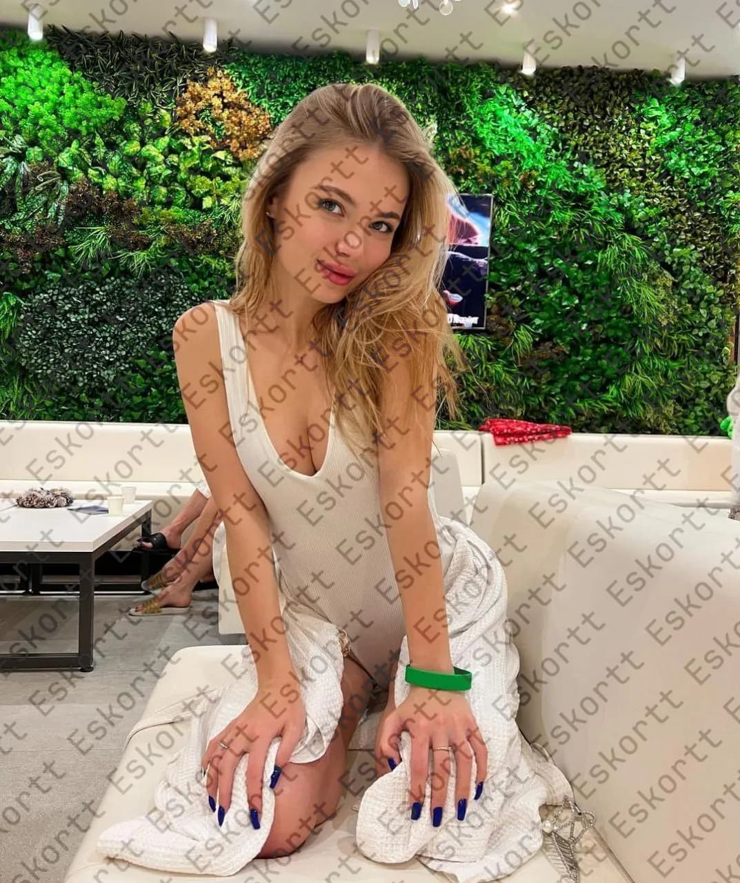Maisie escort in Moscow