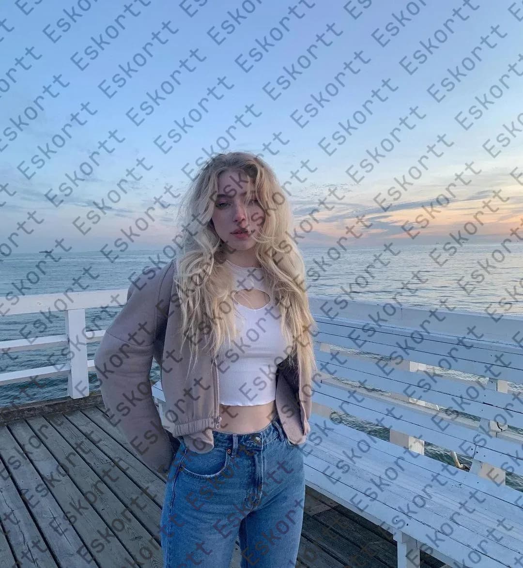 Mia escort in Moscow