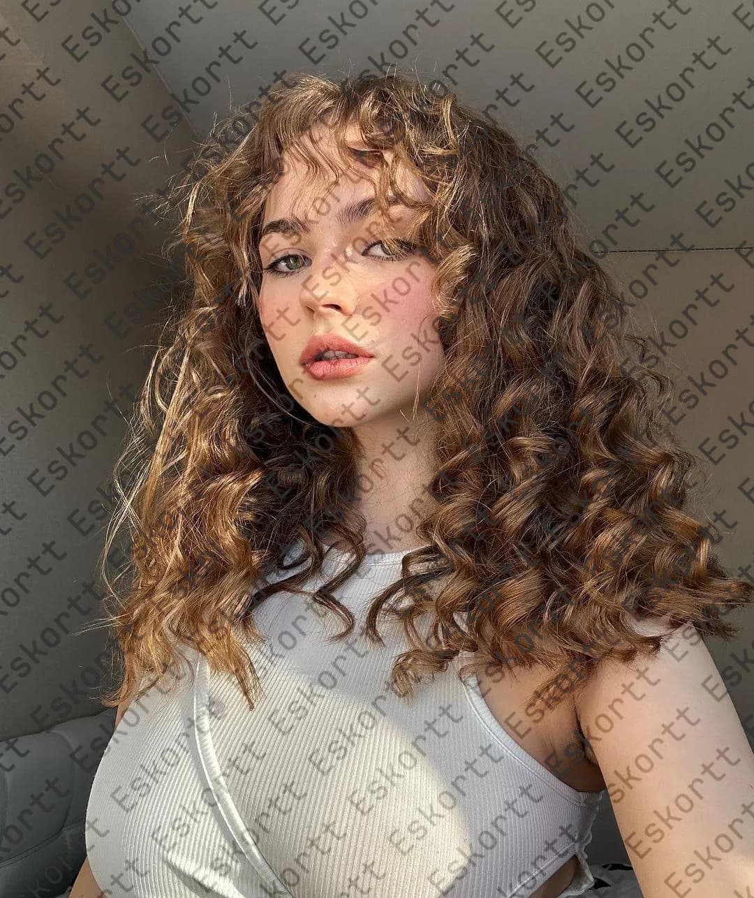 Romy escort in Moscow