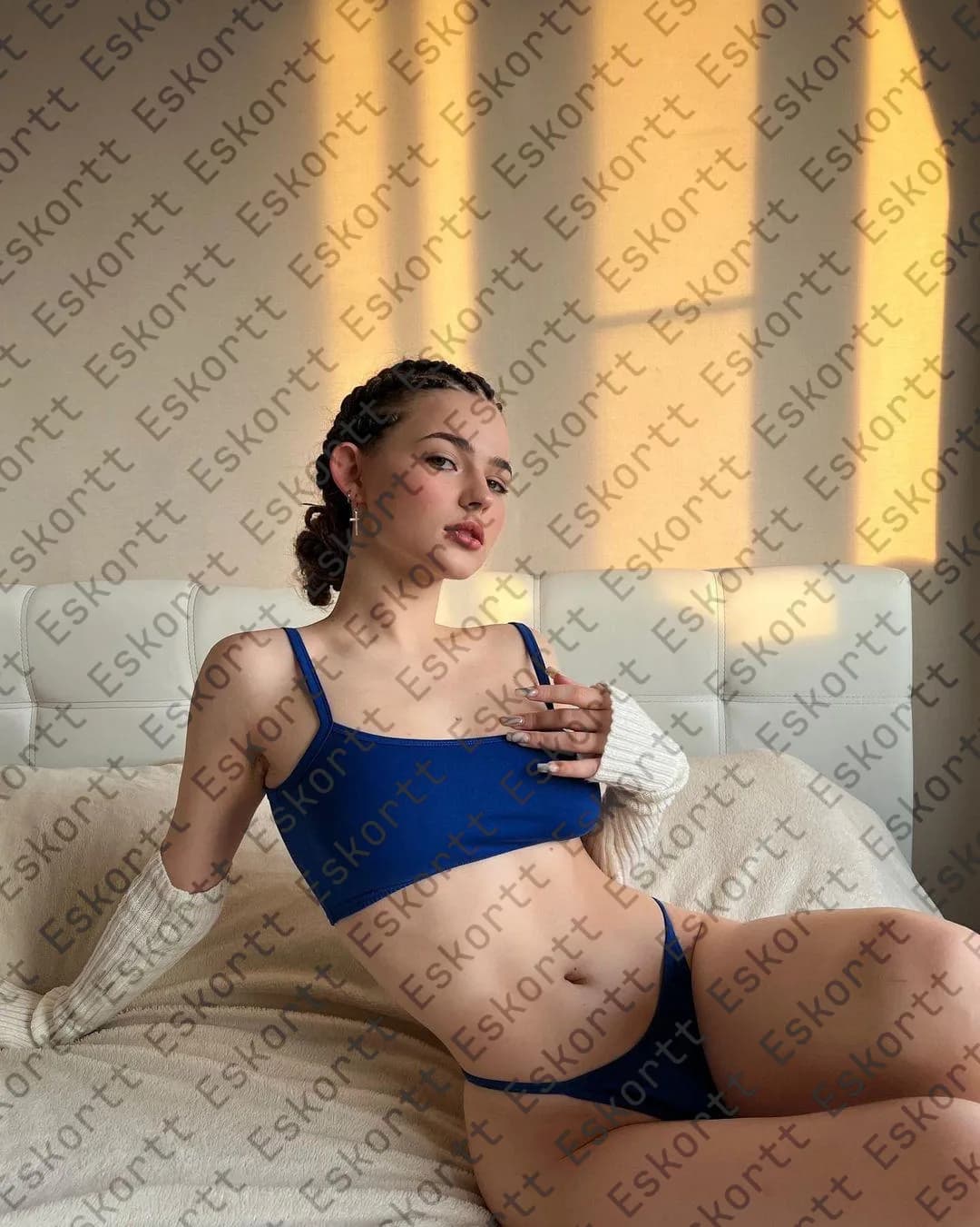 Romy escort in Moscow