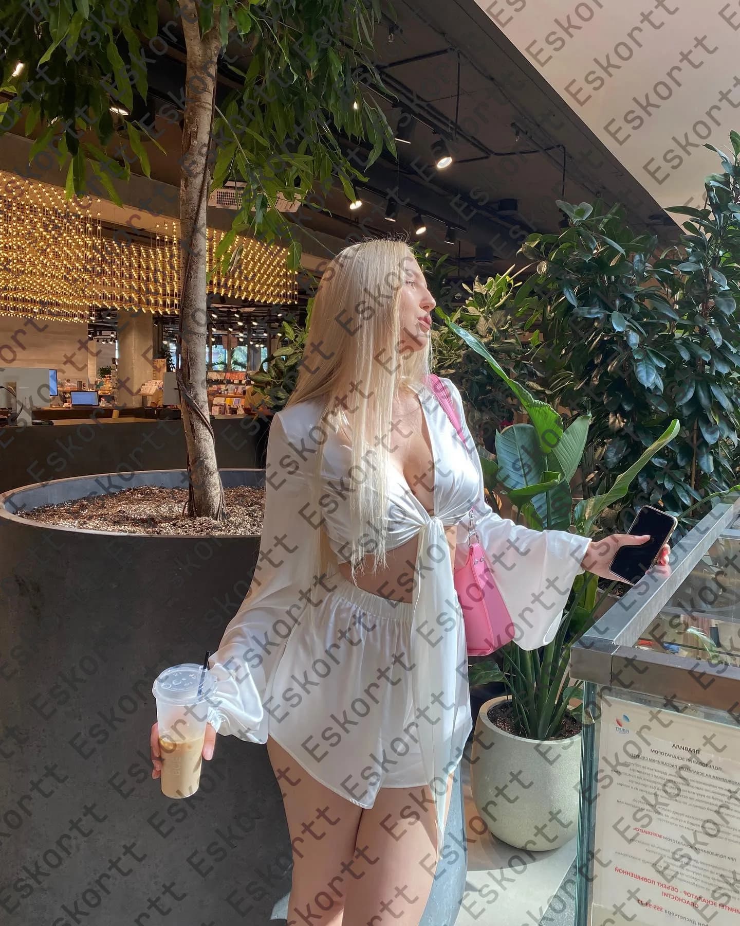 Nora escort in Moscow