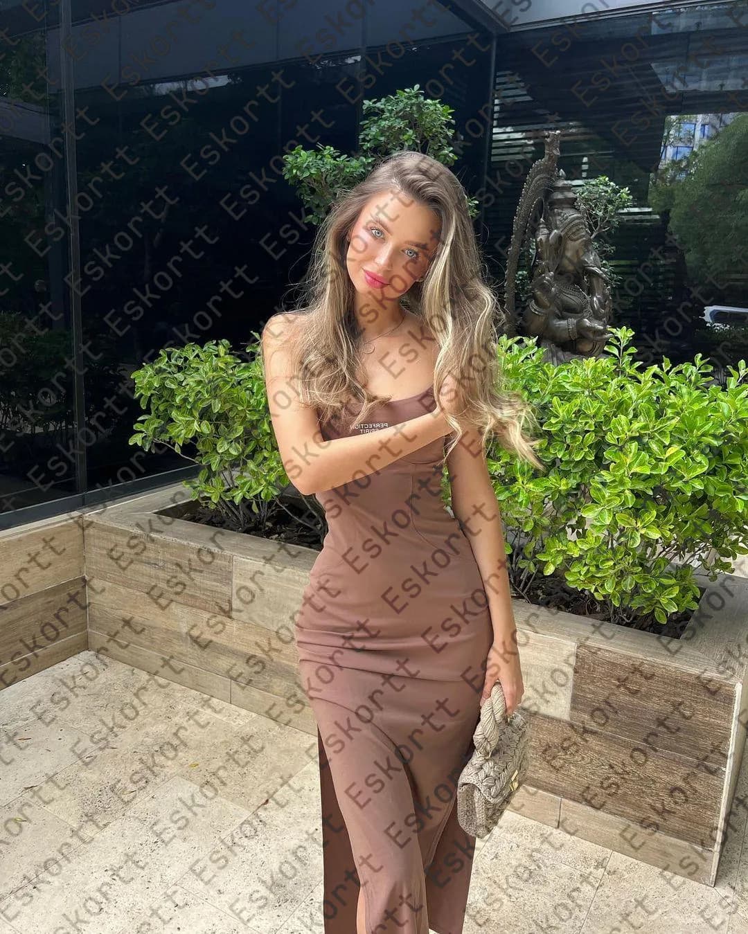 Paola escort in Moscow