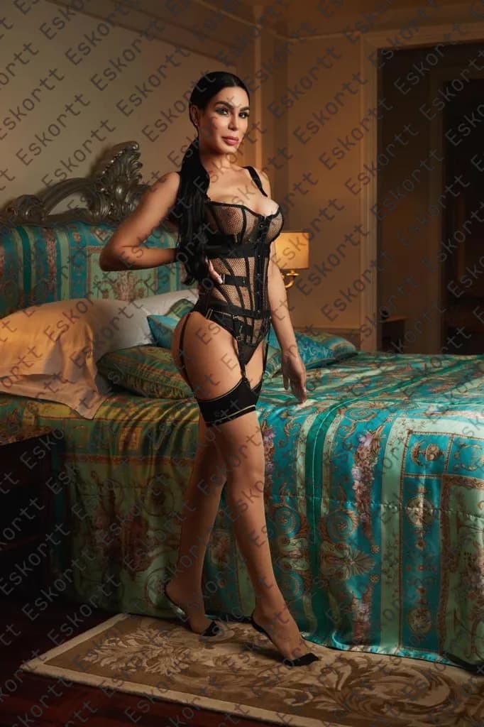 Ophelia escort in Moscow