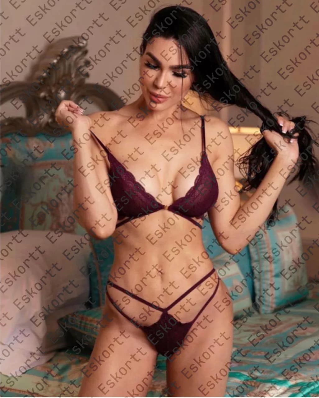 Ophelia escort in Moscow