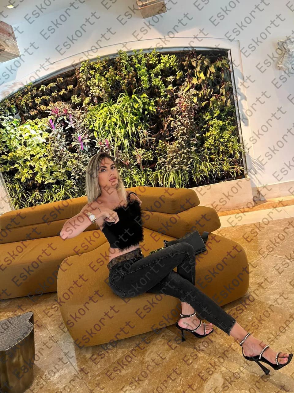 Olivia escort in Moscow