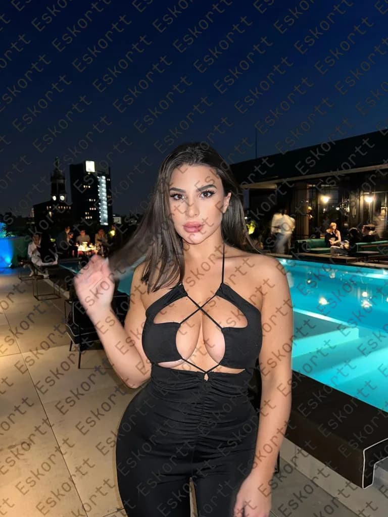 Rebecca escort in Moscow