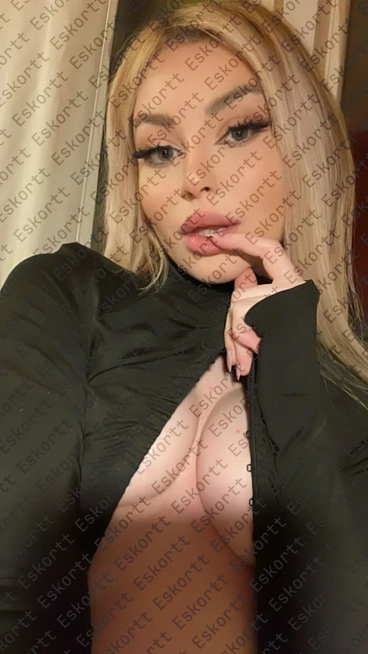 Regina escort in Moscow