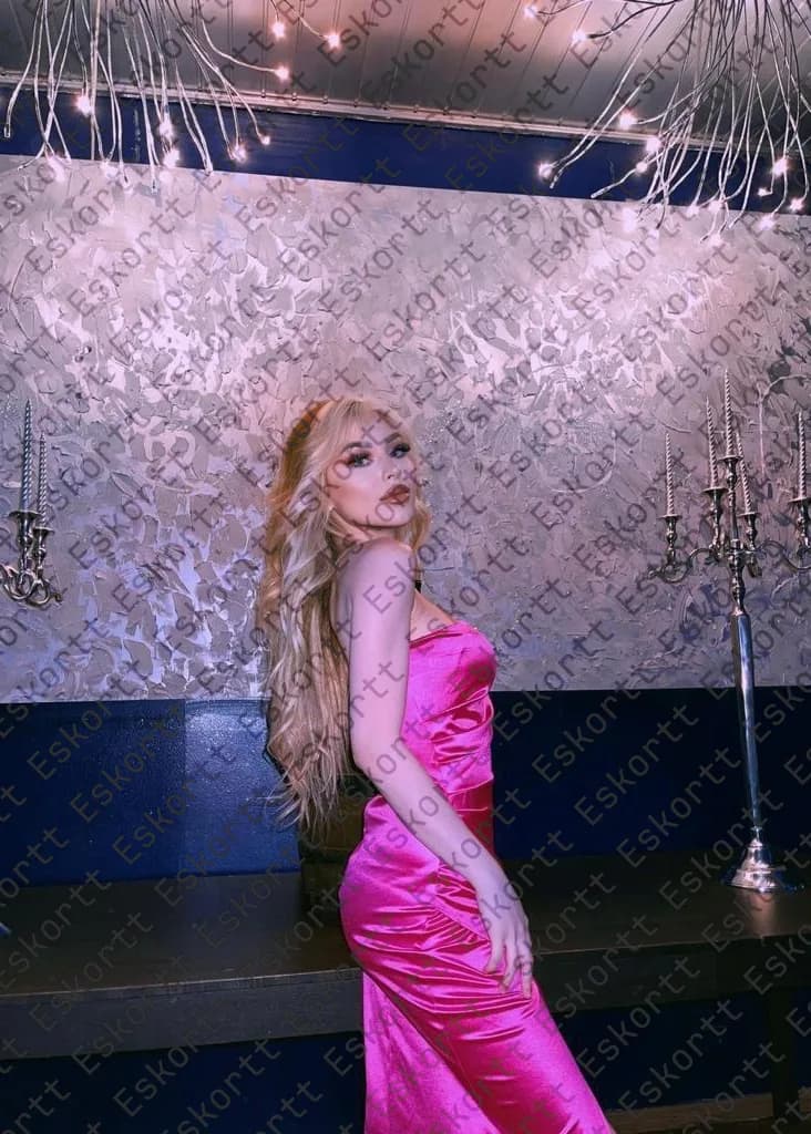 Regina escort in Moscow