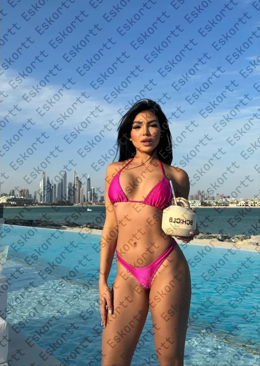 Amalia escort in Moscow