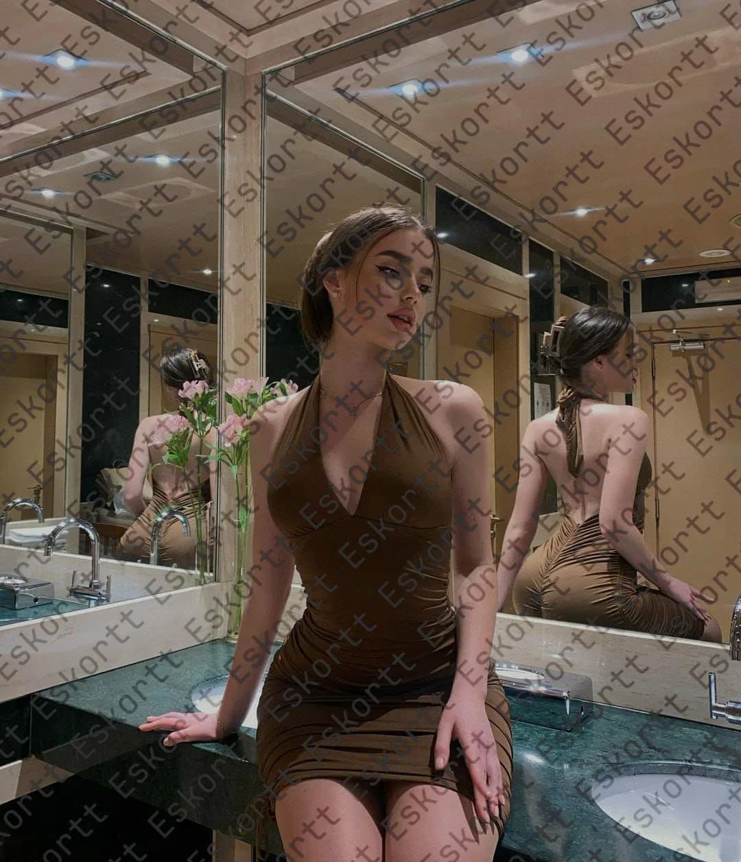 Inez escort in Moscow