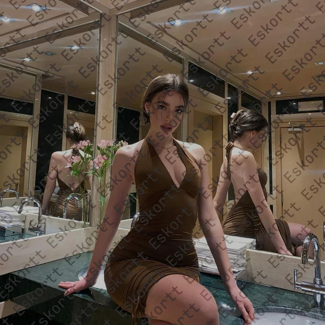 Inez escort in Moscow