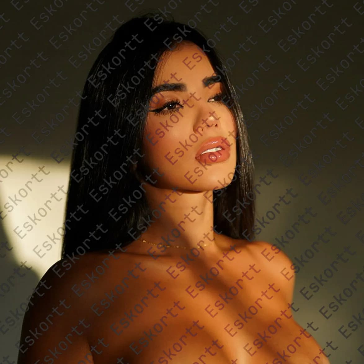 Iliana escort in Moscow