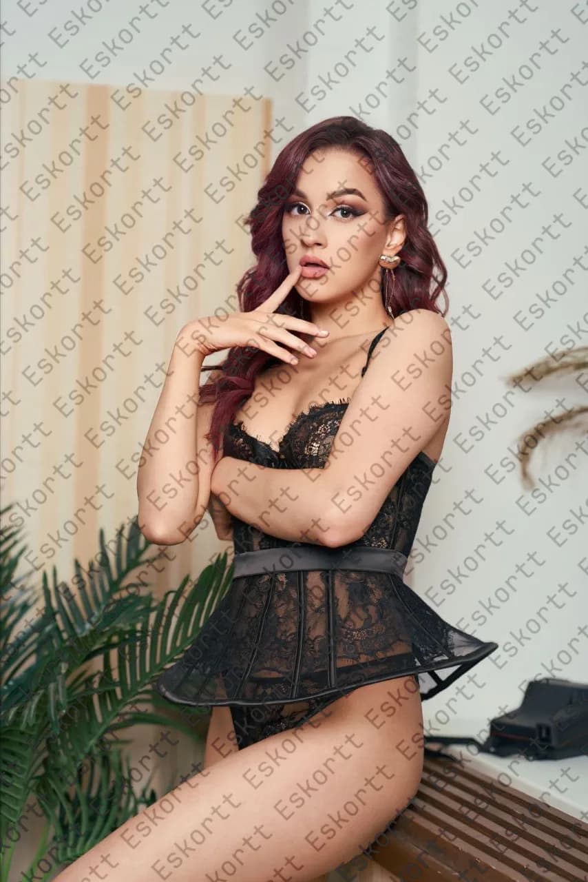 Ivanna escort in Moscow