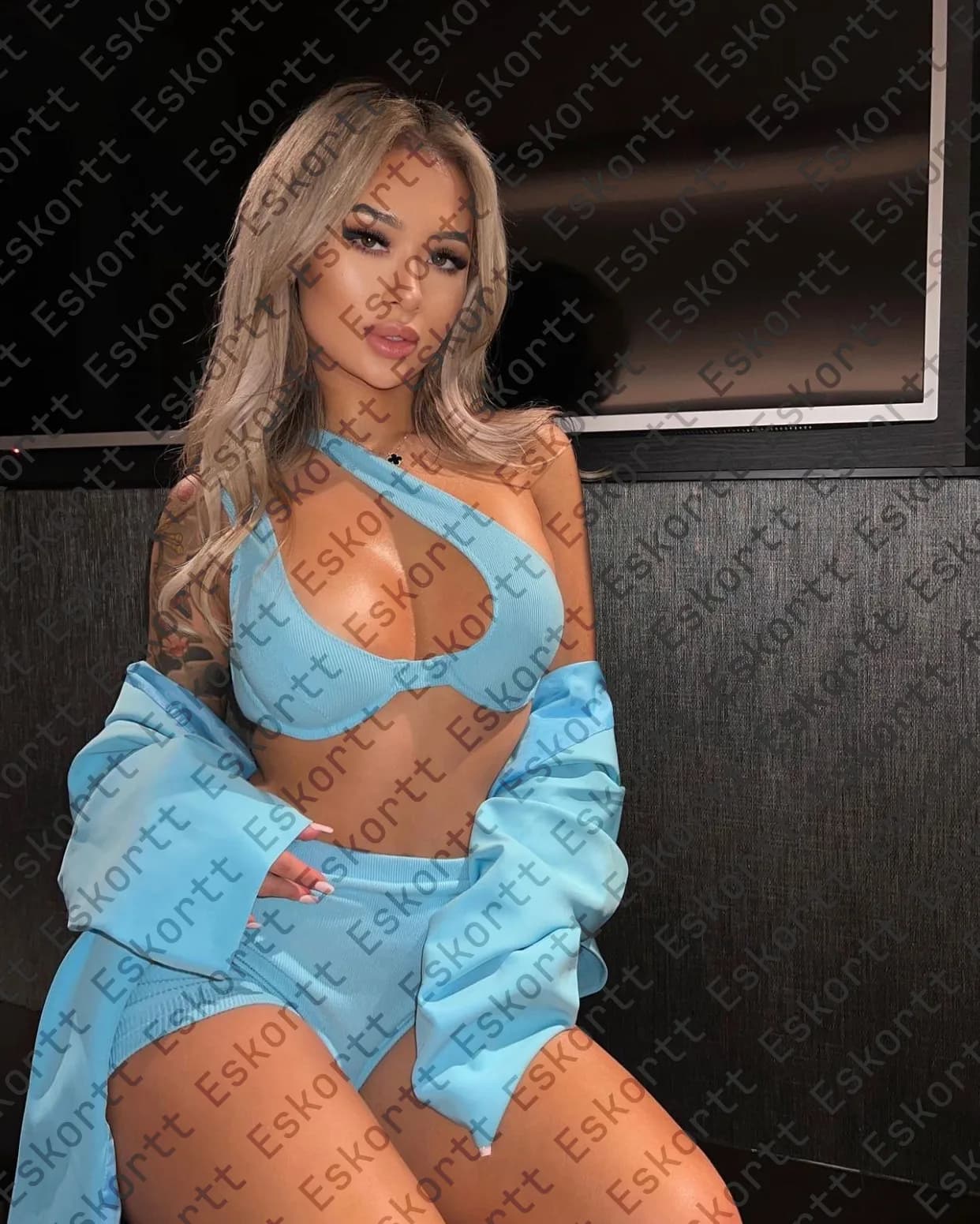 Louise escort in Moscow