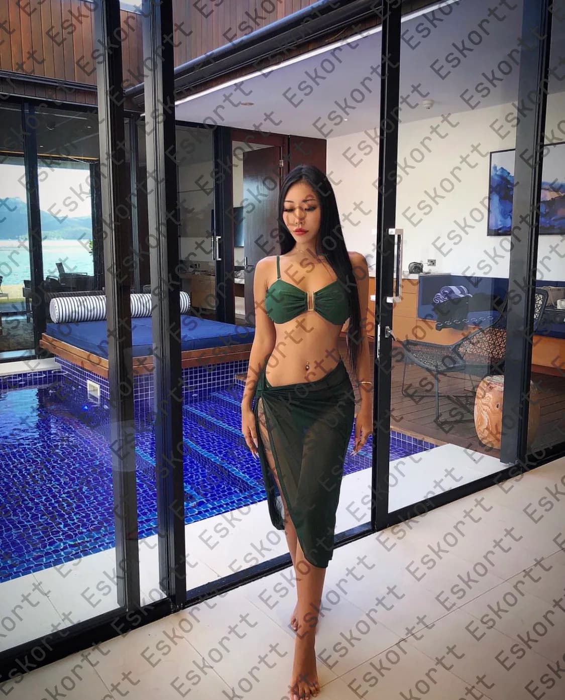 Kaitlin escort in Moscow