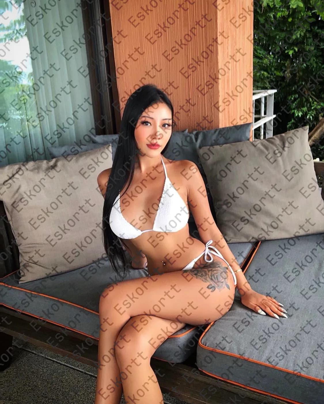 Kaitlin escort in Moscow