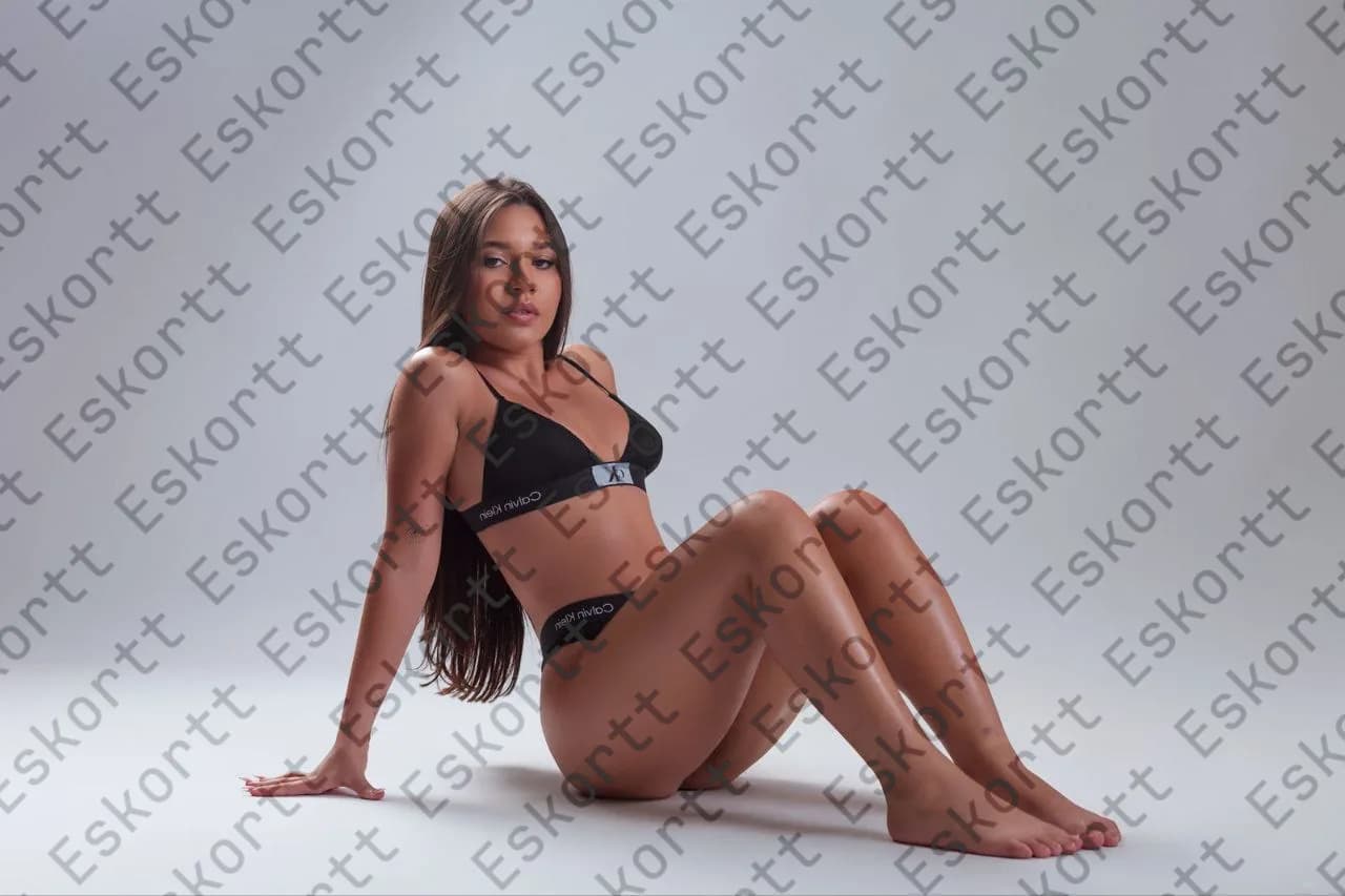 Kathleen escort in Moscow