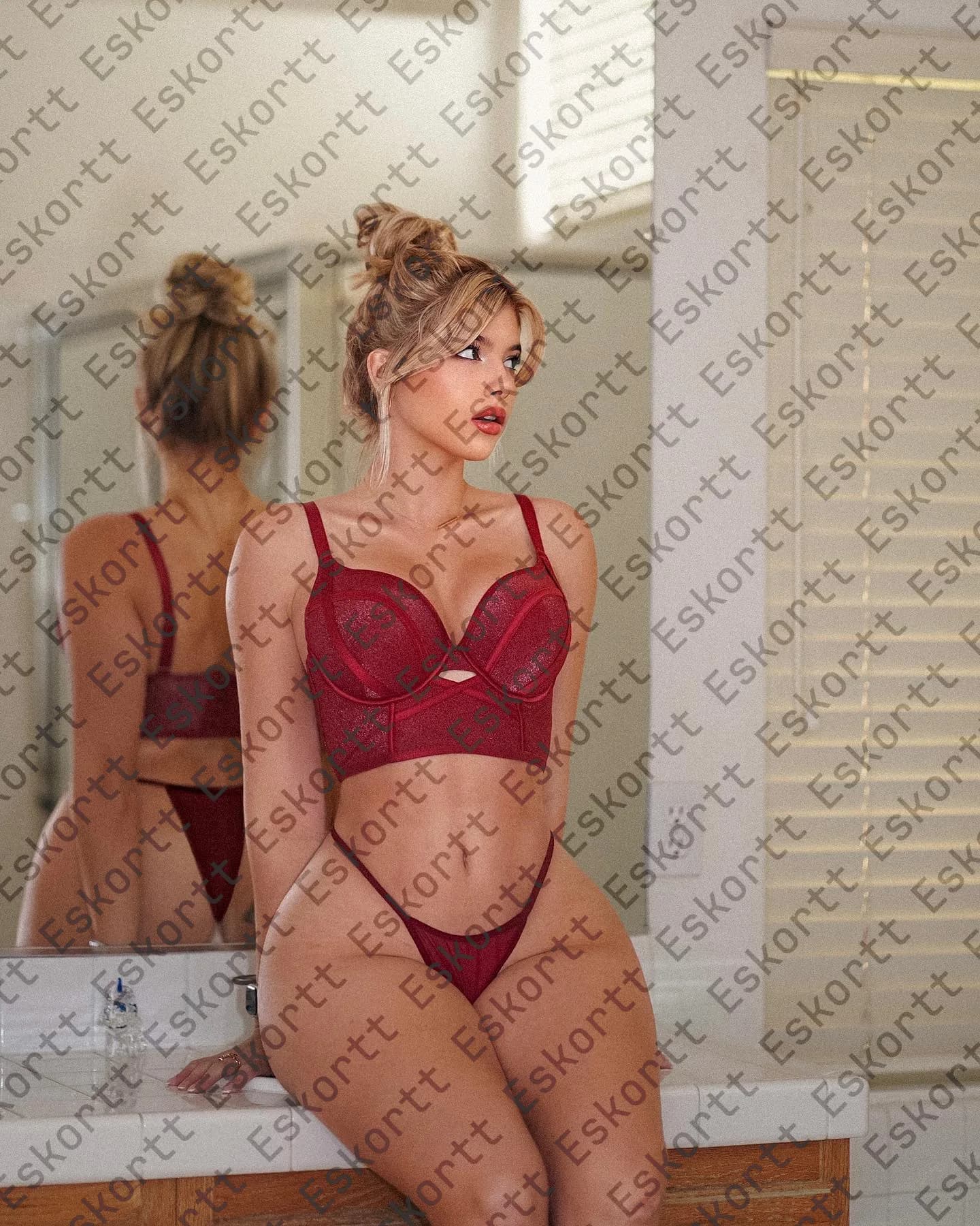 Laila escort in Moscow